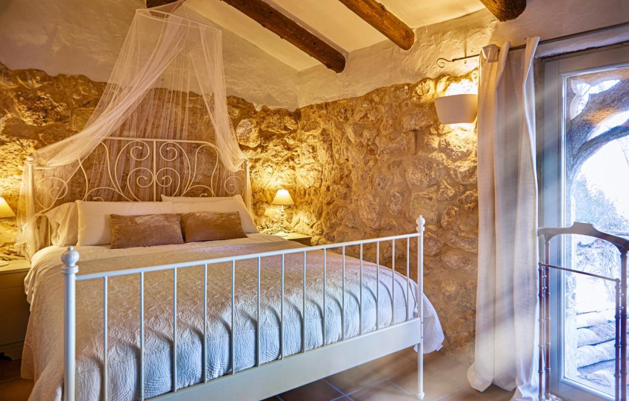 Sitges Hill Retreats-Masia Nur 22 Bedrooms Divided Over 9 Houses For Max 44 Guests Canyelles  Exterior foto